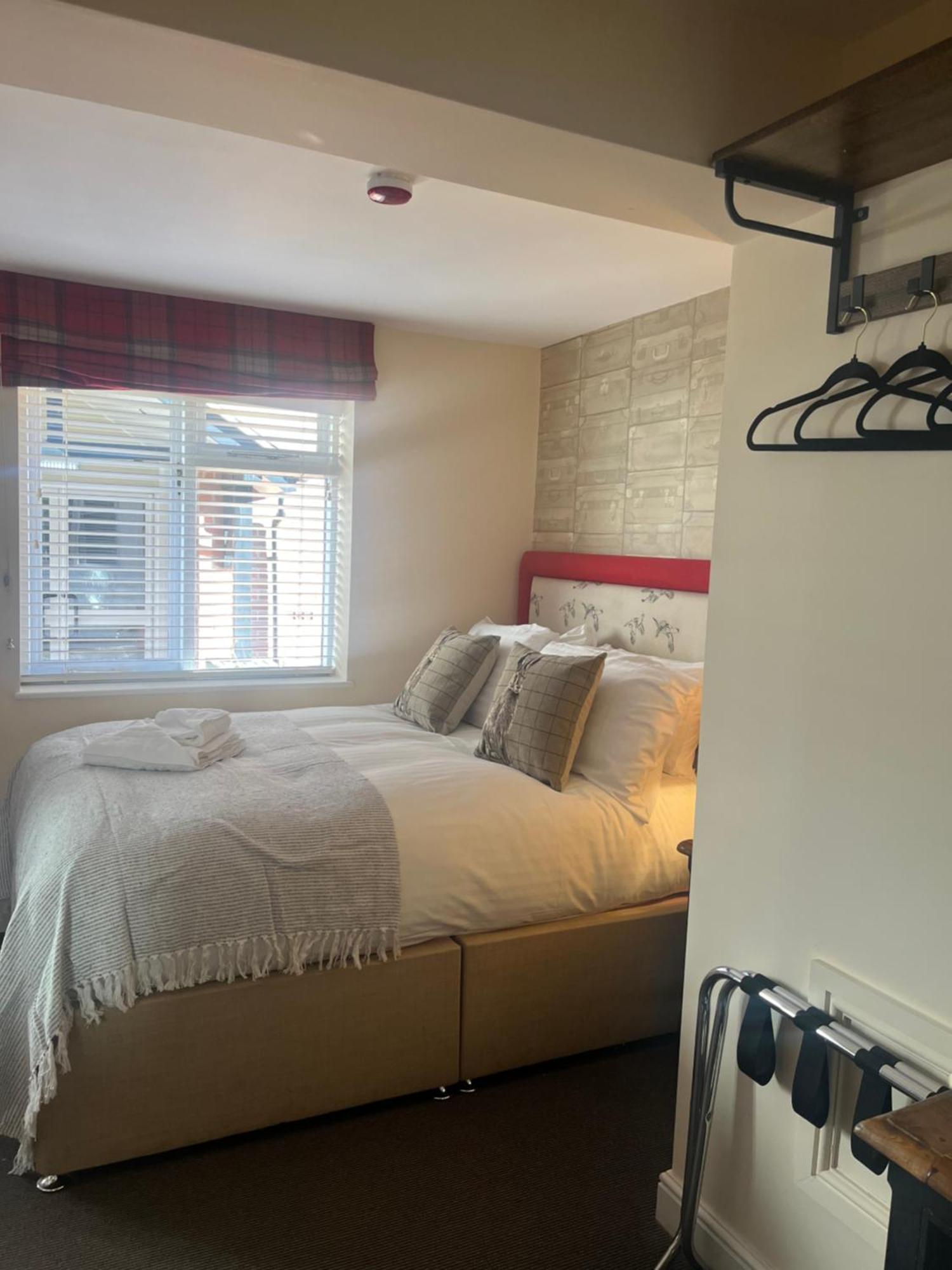 The Olde Coach House Inn Ashby Saint Ledgers Zimmer foto